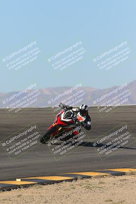 media/Nov-06-2023-Moto Forza (Mon) [[ce023d0744]]/3-Intermediate Group/Session 2 (Bowl)/
